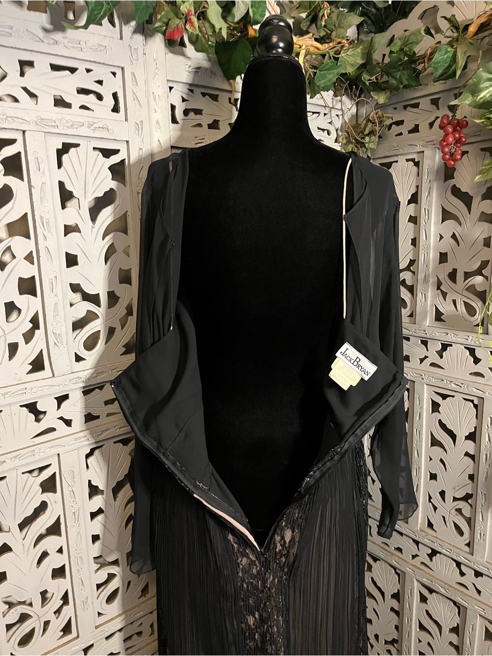 JACK BRYAN VINTAGE 60’s/70’s ELEGANT BLACK CHIFFON & LACE MAXI FORMAL DRESS - Picture 11 of 14